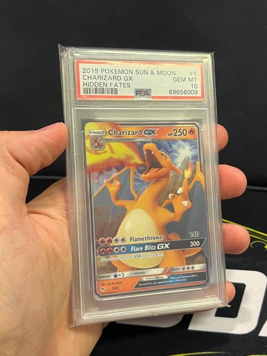 PSA 10 - Charizard GX Hidden Fates 2019 9/68
